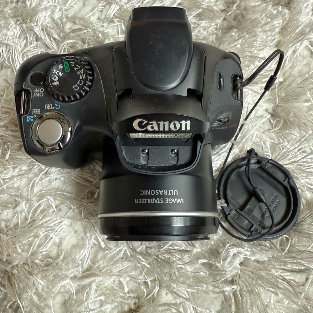 Canon Black Digital Camera SX 40 HS - Picture 2 of 13